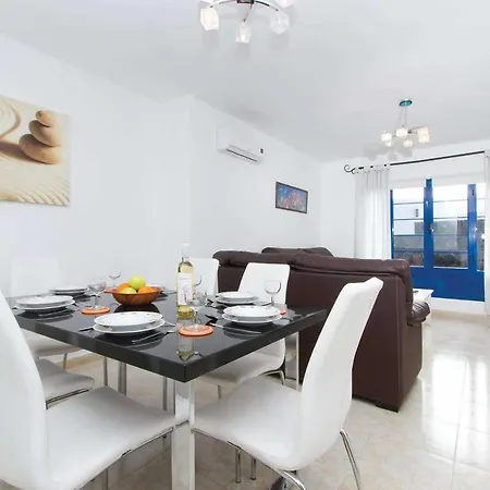 Willa Playa Blanca Sleeps 6 Air Con Wifi