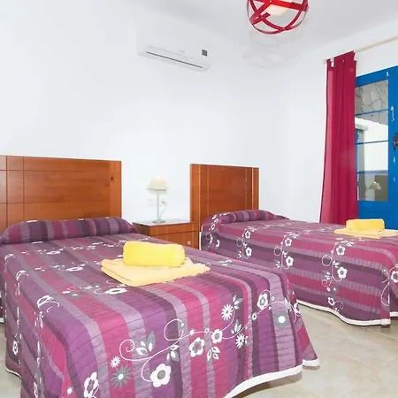 Playa Blanca Sleeps 6 Air Con Wifi Playa Blanca (Lanzarote)